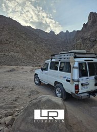 Jeepsafari Spezial von Hurghada – Entdecken Sie das Beduinendorf Om Dalfa photo